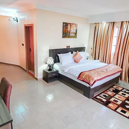 Beni Gold Hotel, Ikoyi Lagos Bagian luar foto