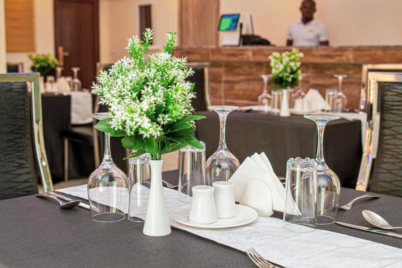 Beni Gold Hotel, Ikoyi Lagos Bagian luar foto